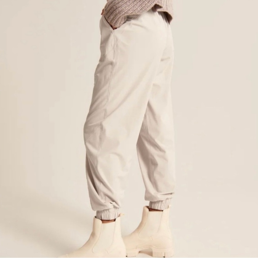 Abercrombie & Fitch Traveler Après Ski Pant